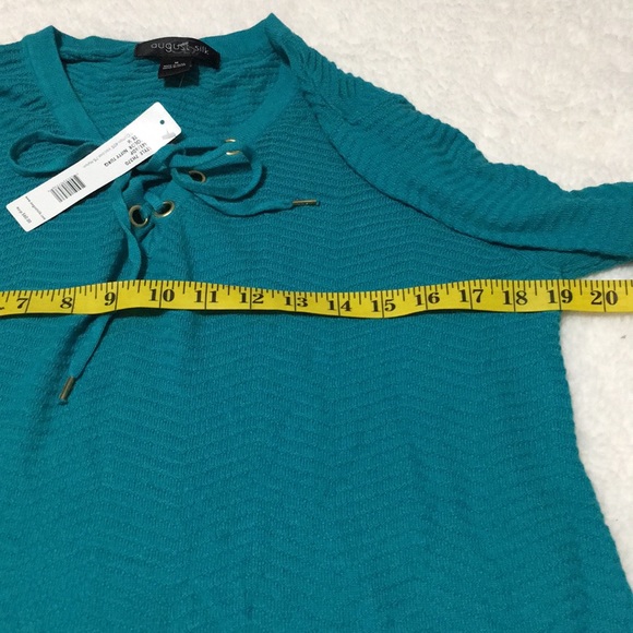 August silk tie front light sweater medium - Picture 2 of 6